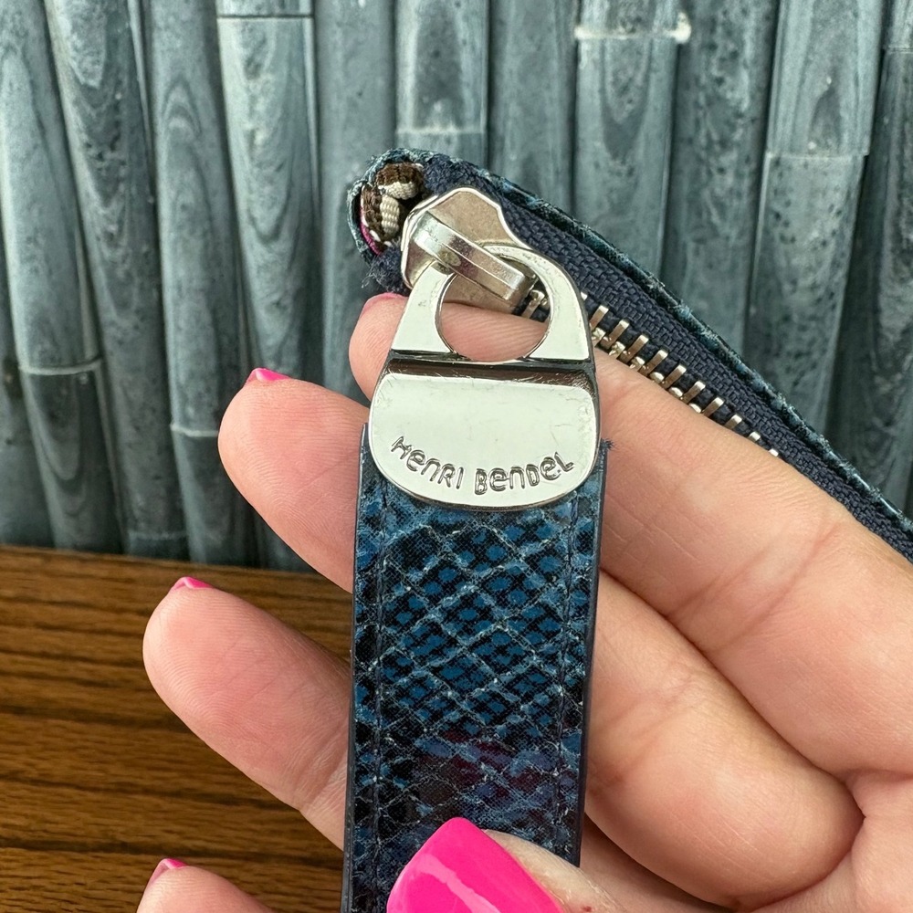 Henri Bendel Blue Snakeskin Embossed Leather Wristlet Pouch Clutch Bag - Picture 7 of 7